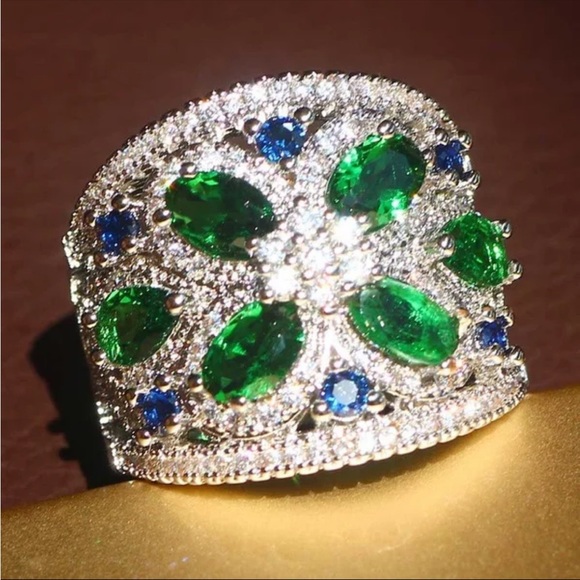 New Luxury 925 Silver Party Stylish Emerald Ring - Picture 4 of 6